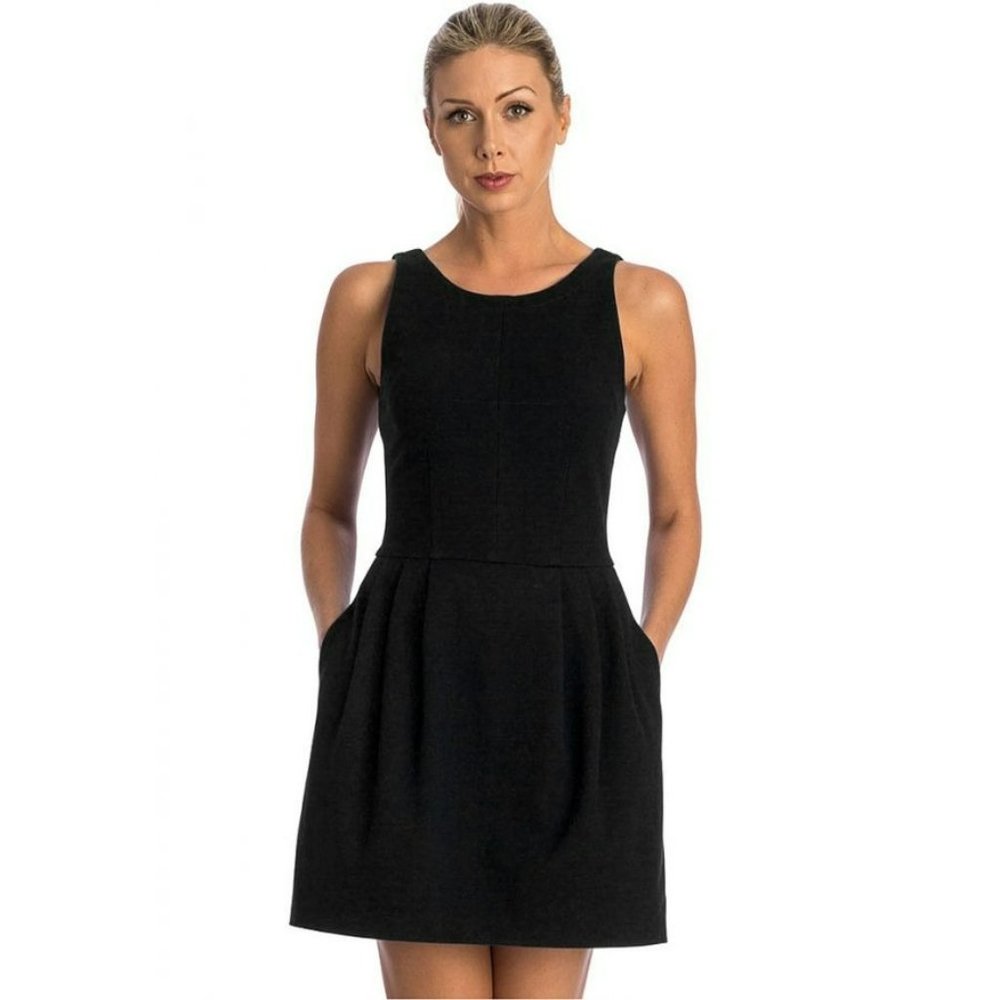 Marisa Kenson Terra black dress stunning